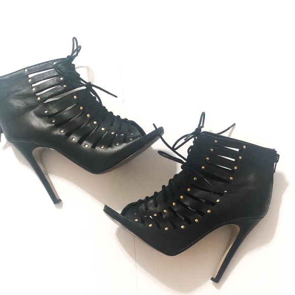 Dolce Vita Shoes - ⭐️LAST CHANCE⭐️ Dolce Vita Black Gold Stud Lace Up